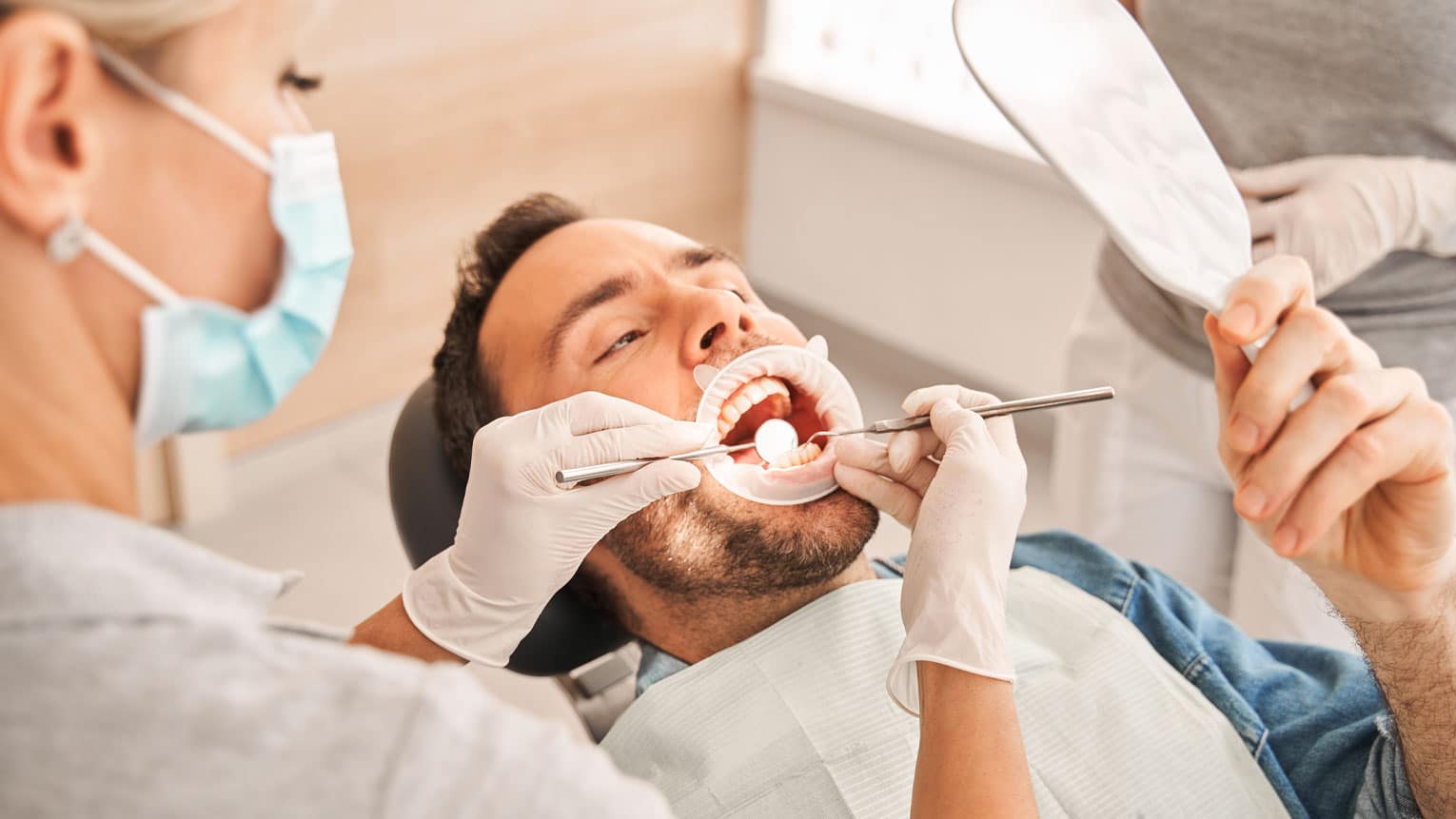 9 Signs You Need to Schedule a Dental Visit